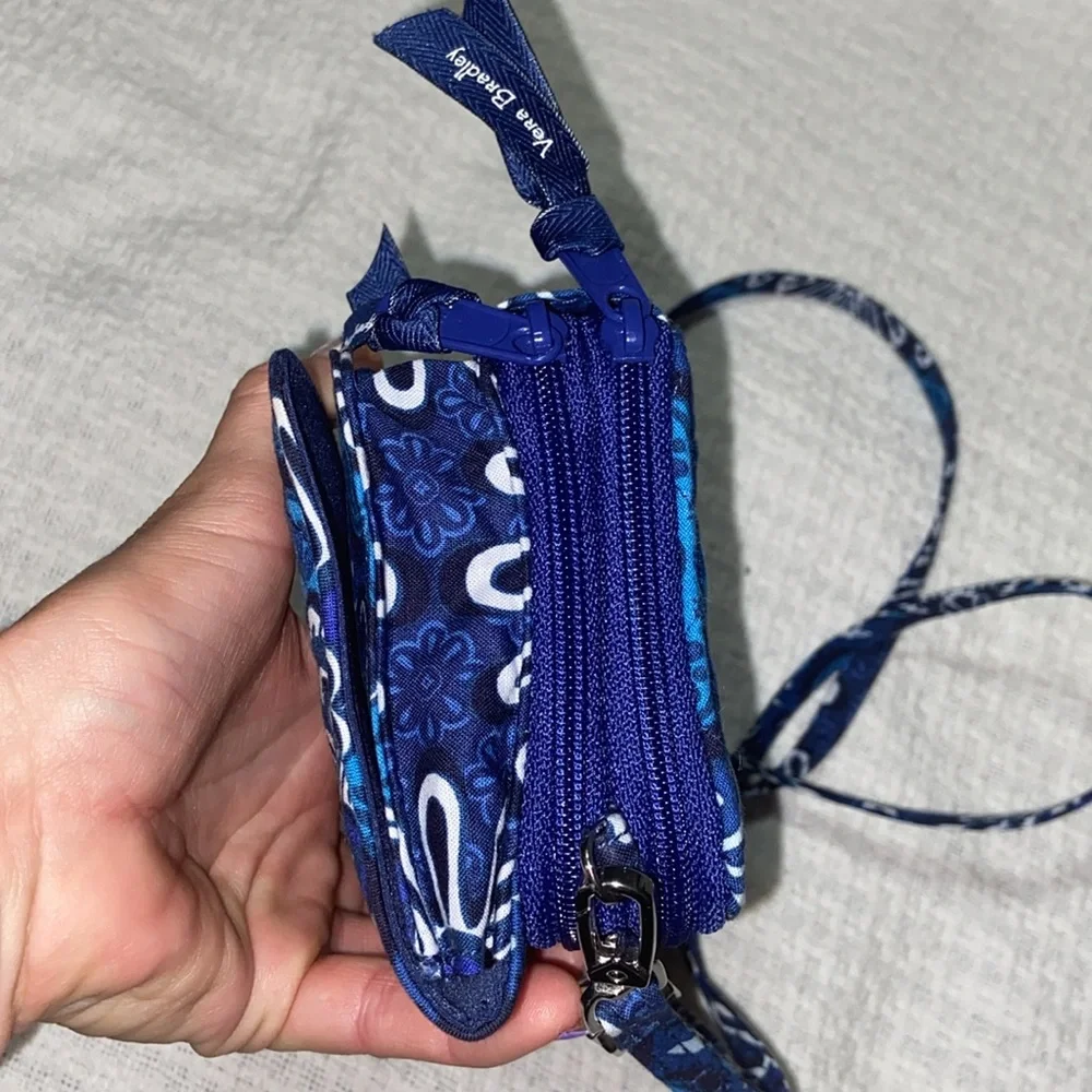 Like new Vera Bradley floral 3-in-1 Crossbody